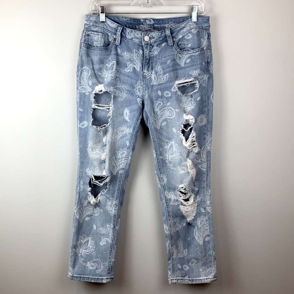 Soho New York & Company Boho Destroyed Distressed Jeans